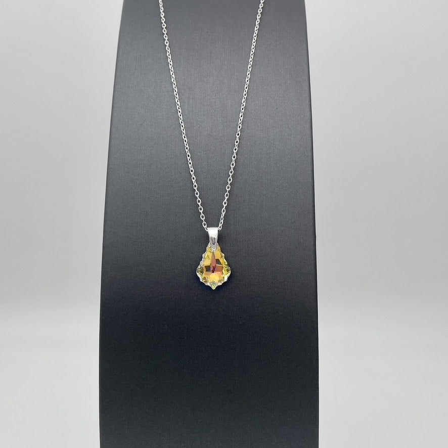 C1368NL Clear Baroque Necklace 18"