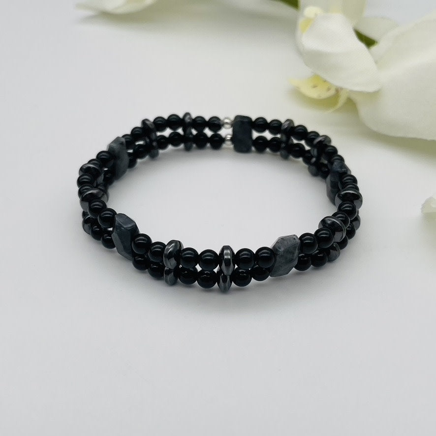 ST1811BL Labrodite &Onyx Bracelet 7.5"
