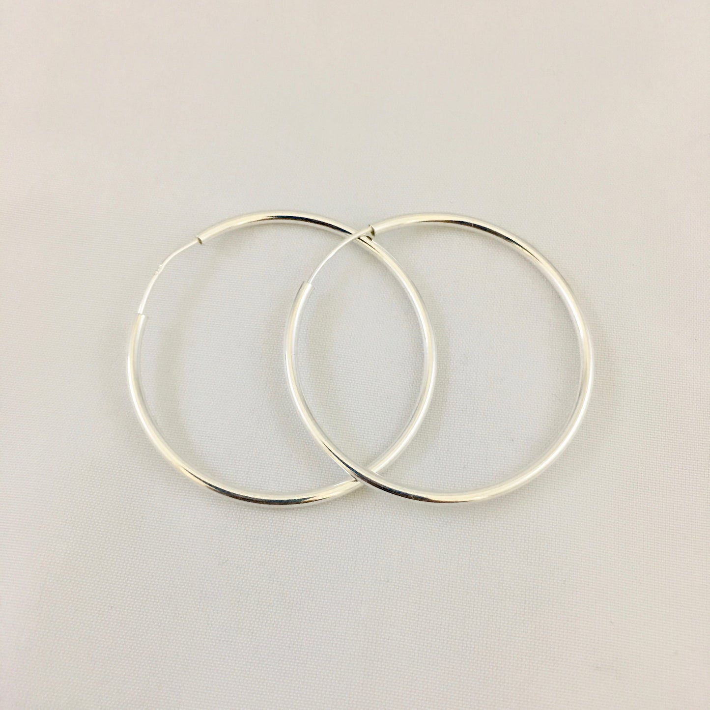S879ER. Hoop Earrings 1.5mm