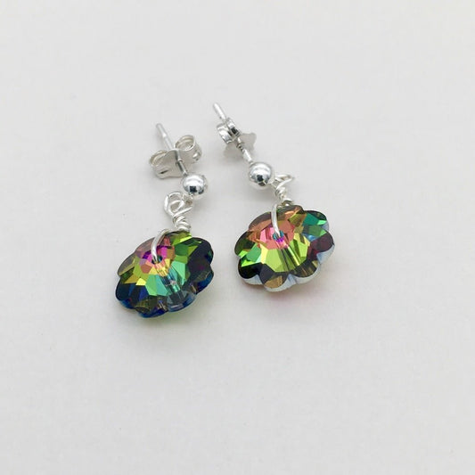 C1226SW Green Daisy Earrings