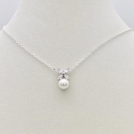 Z1428 Pearl Necklace 18"