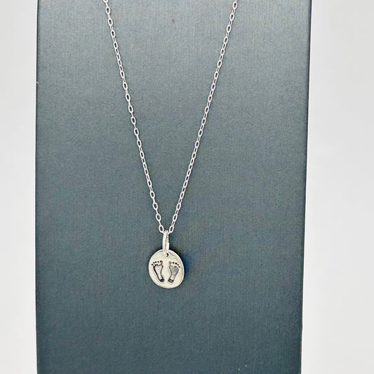 S1565NL Foot Prints Necklace 18"