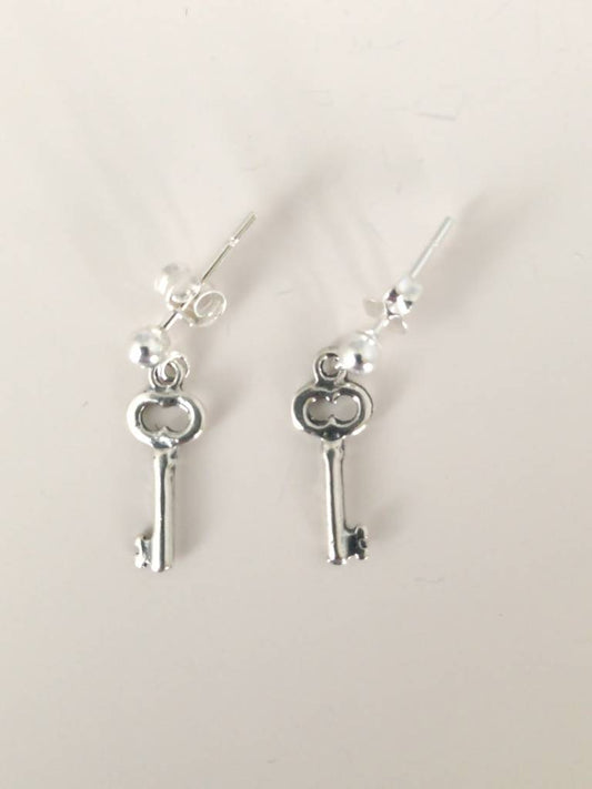 S952ER Key Earrings