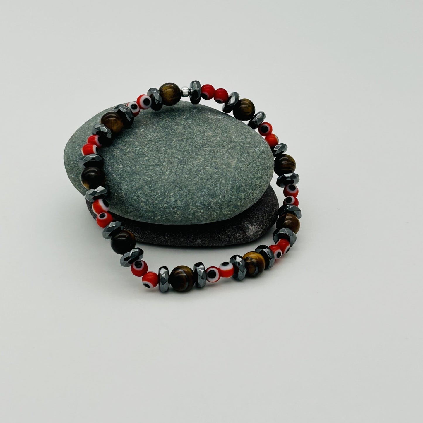 ST1794BL Red  Eyes Bracelet 7"