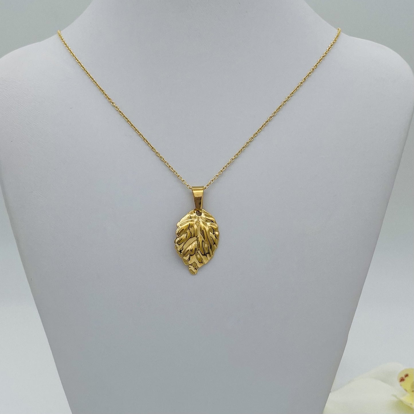 SS1529NL Gold Plated Leaf Necklace 20"