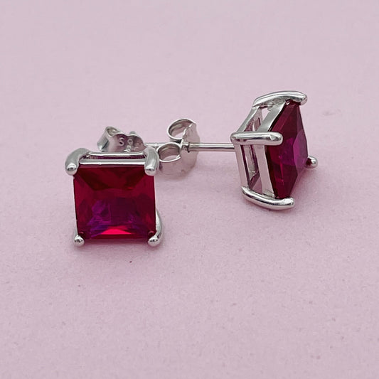 Z1606ER Ruby Square Earrings 7mm.