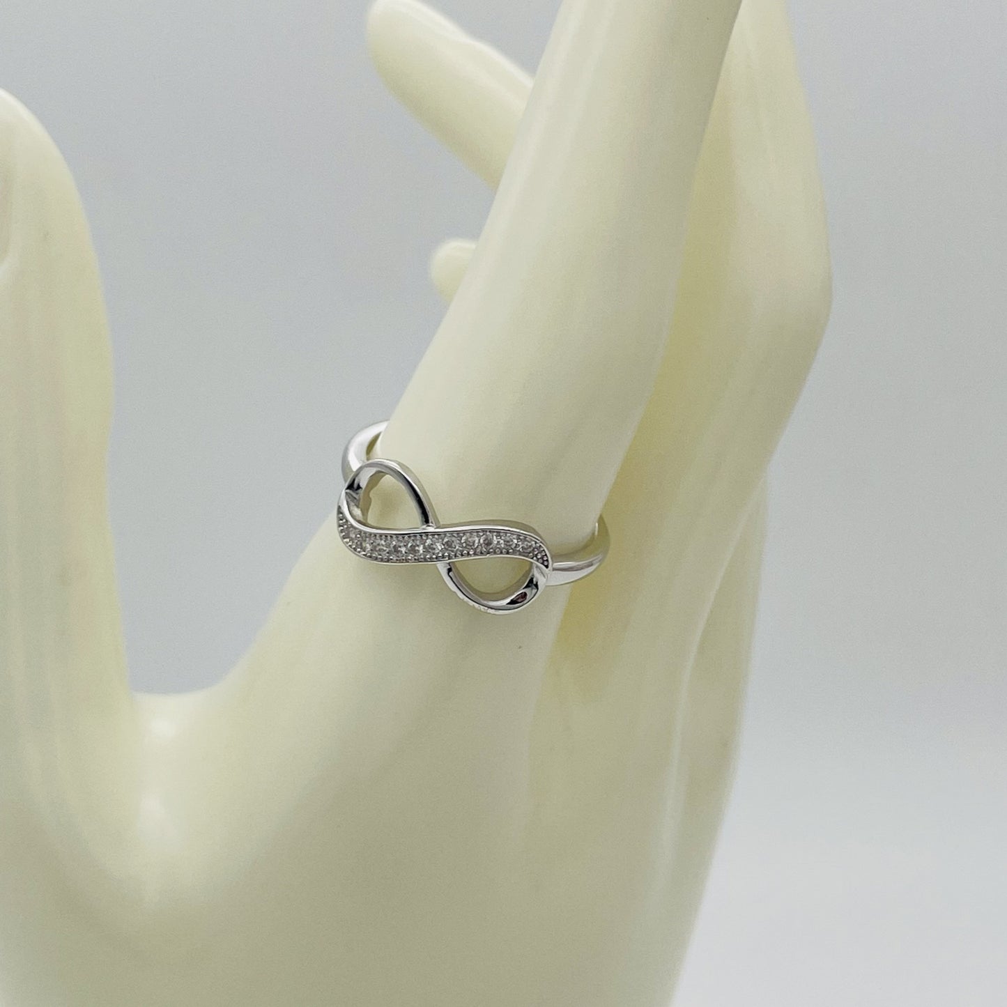 Z1502R Infinity Ring