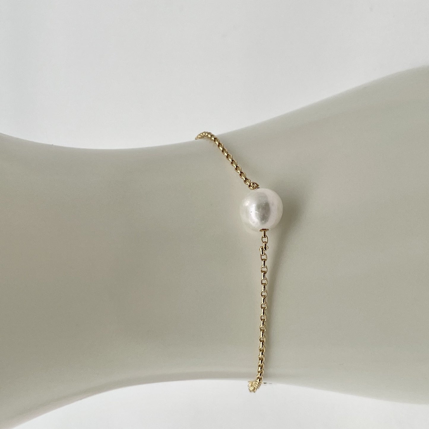 SH1001BL Fresh Water Pearl Gold Plated Bracelet 8"