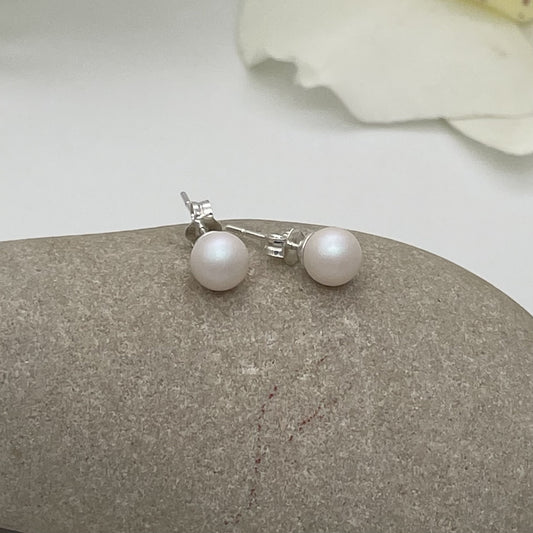 C1031ER Pearlescent White Pearls Earrings  6mm.
