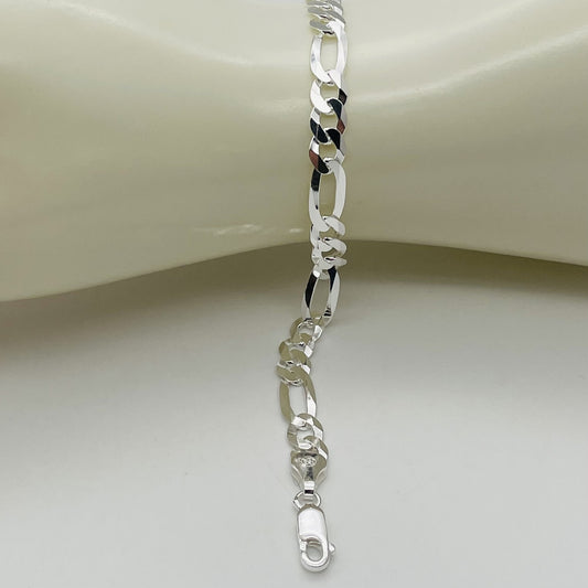 S1258 Super Flat Figaro Bracelet 6mm. X 9"