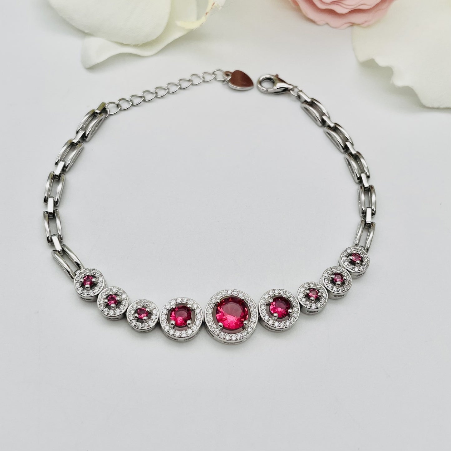Z1792 Garnet Bracelet 7.5"