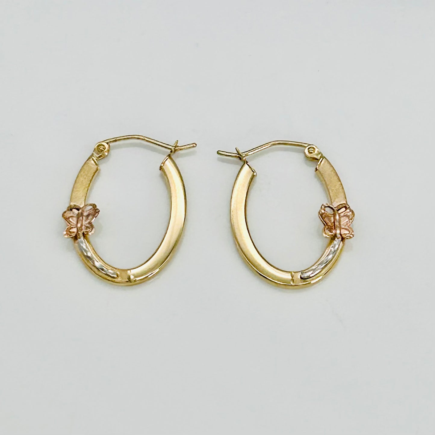 14KG298 14K Gold Butterfly Earrings 25mm.