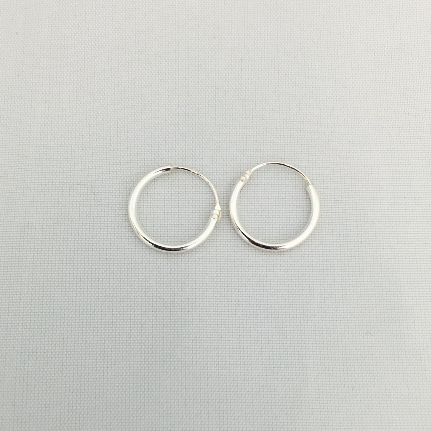 S879ER. Hoop Earrings 1.5mm