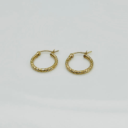 14KG486 Hoop Earrings  1.5mm. X 15mm.