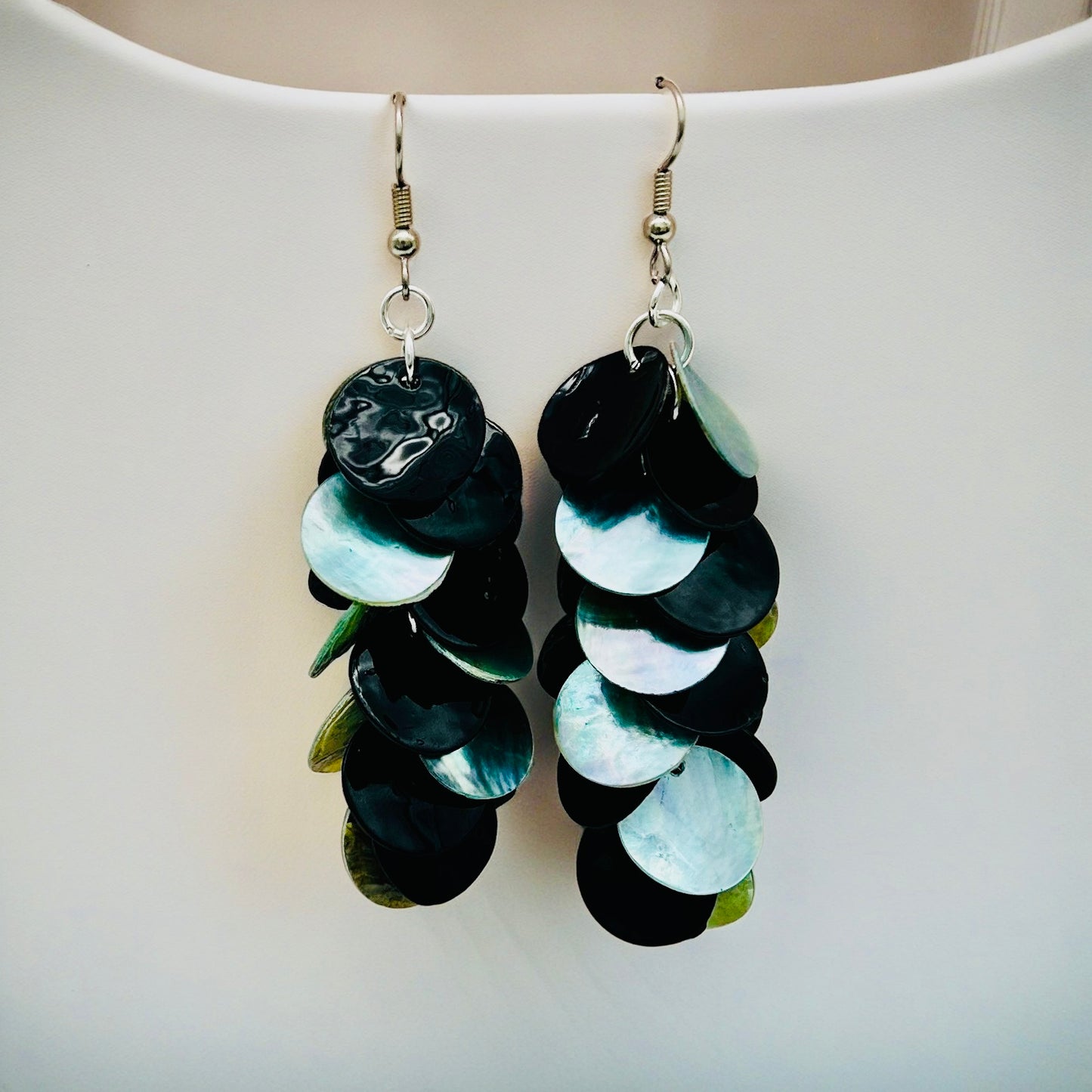 F452ER Shell Earrings Assorted Colors