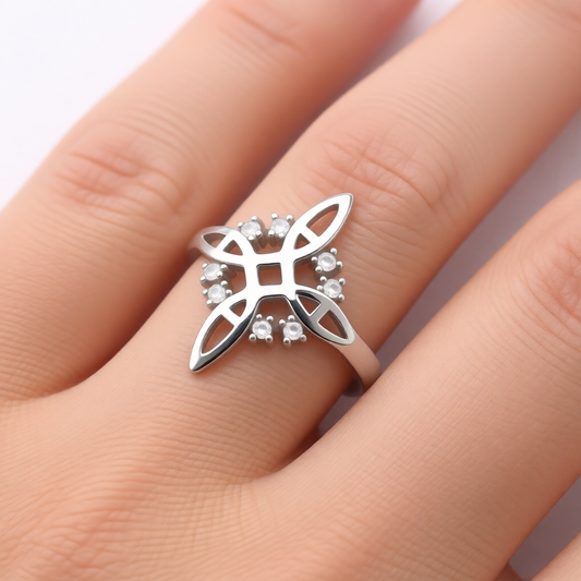 Z1951R Witch's Knot Ring