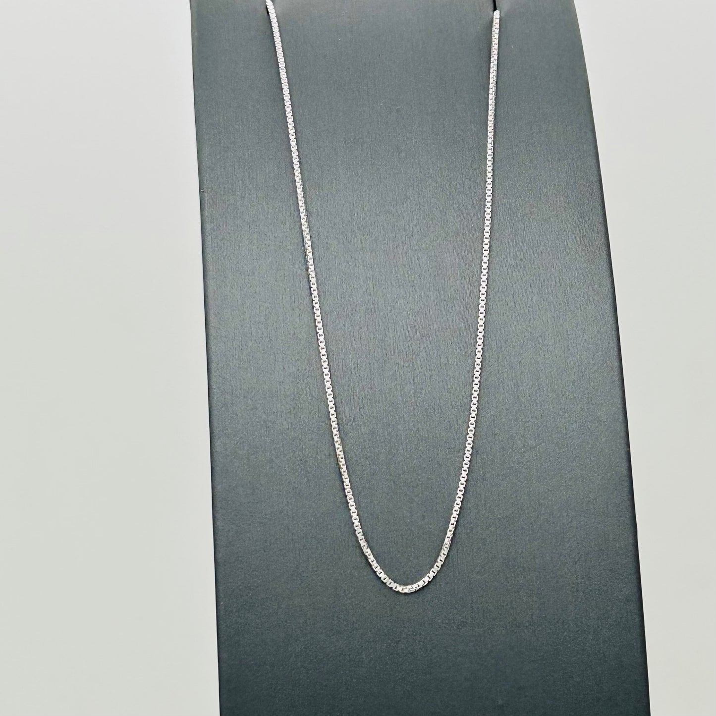 S847 Box Chain 1mm. X 20"