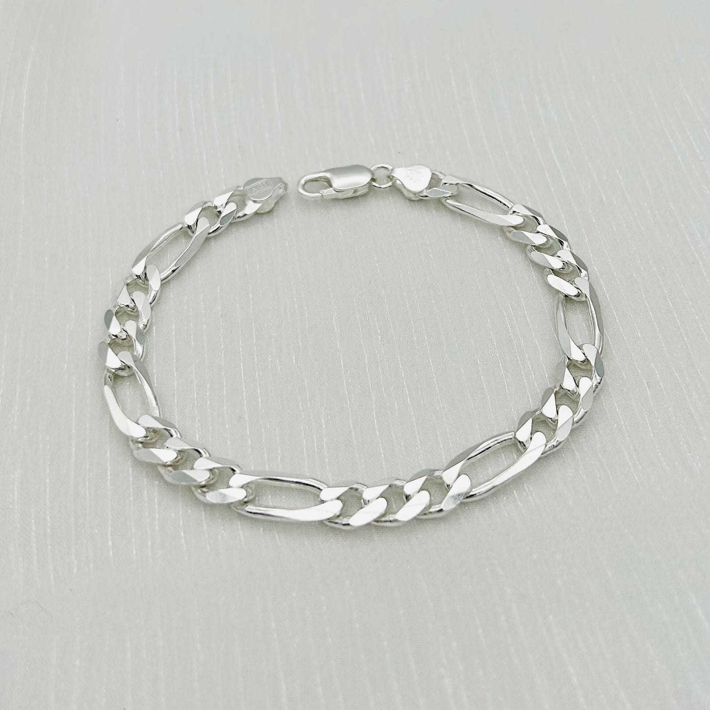 S1923BL Figaro Bracelet  8.3mm. X 9"