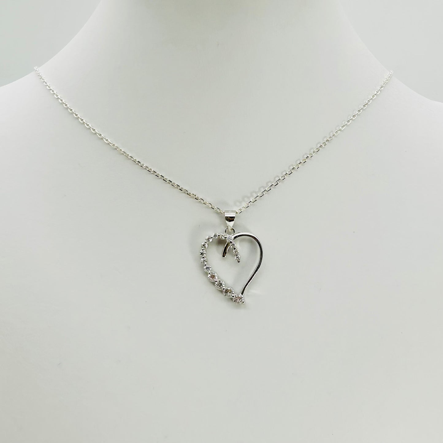 Z1909 Heart Necklace 18"