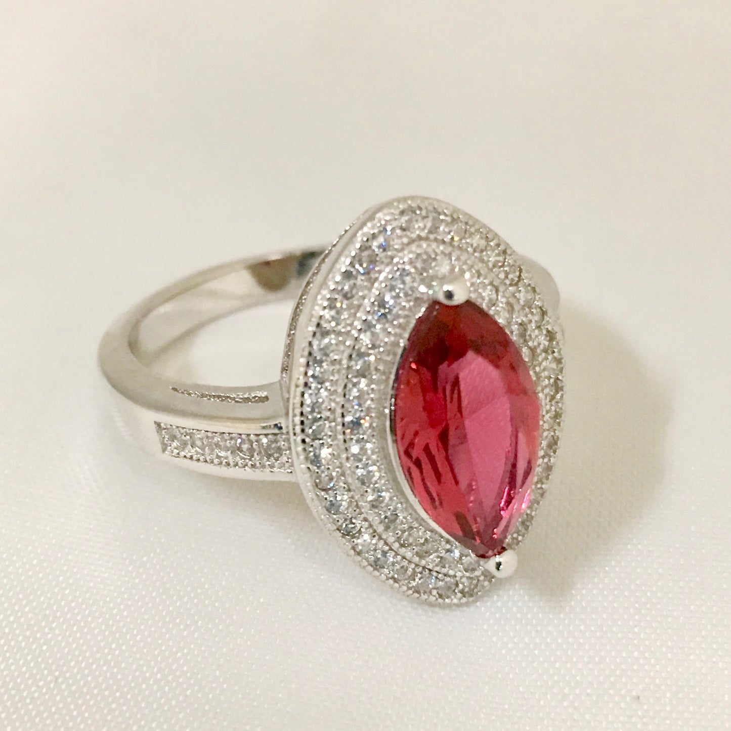 Z1166 Ruby Ring Size 7