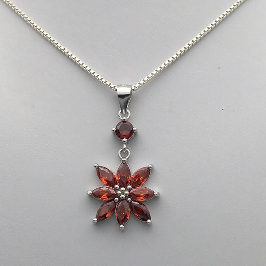 Z1289 Garnet Flower Necklace 18"