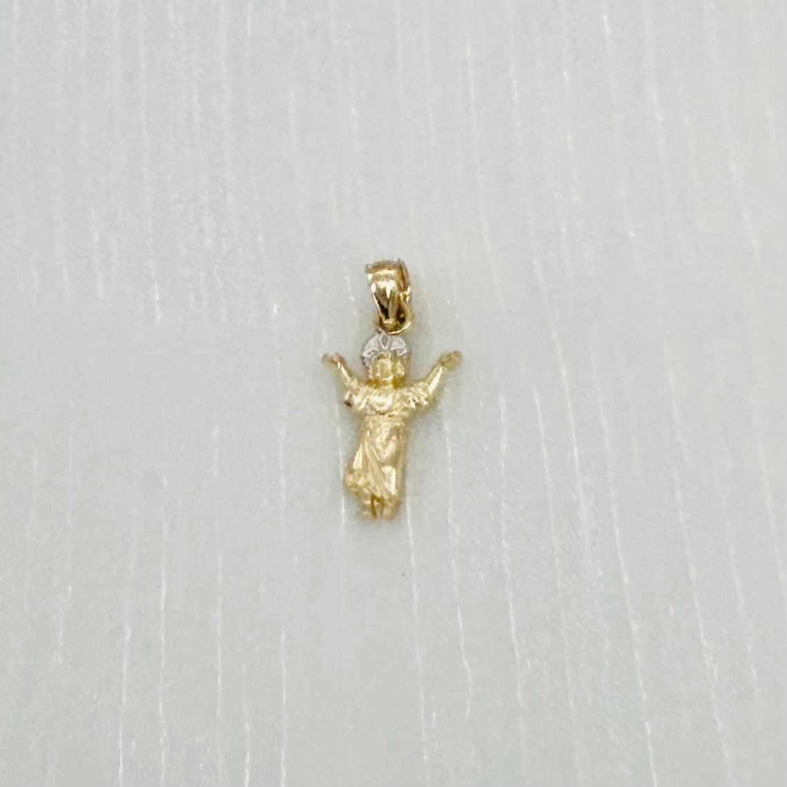 14KG487P Divino Niño Pendant 20mm.