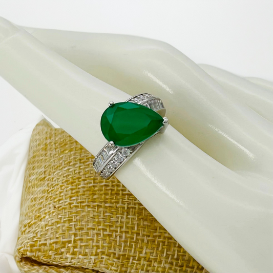 ST1946 Emerald Ring