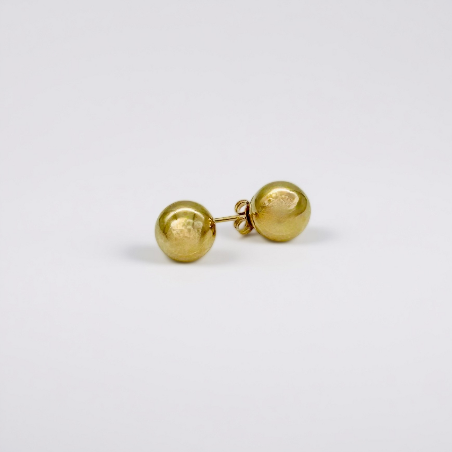 14KG448 Ball Earrings