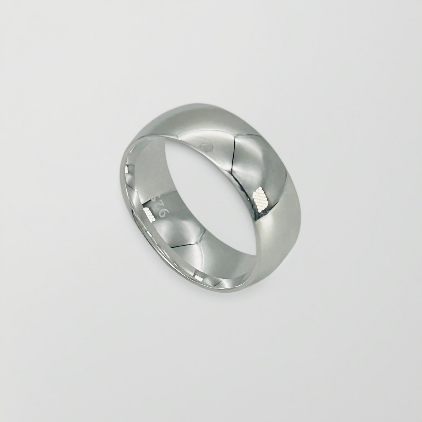 S852 Wedding Band 7mm.