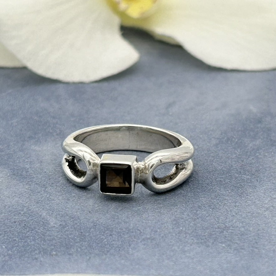 ST1691 Smoky Ring # 7.5 Final Sale
